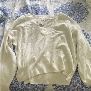 Abercrombie & Fitch Cream V-Neck Sweater